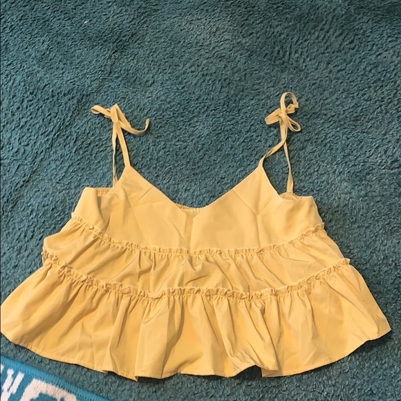 Yellow flowy crop tank top - Picture 1 of 3